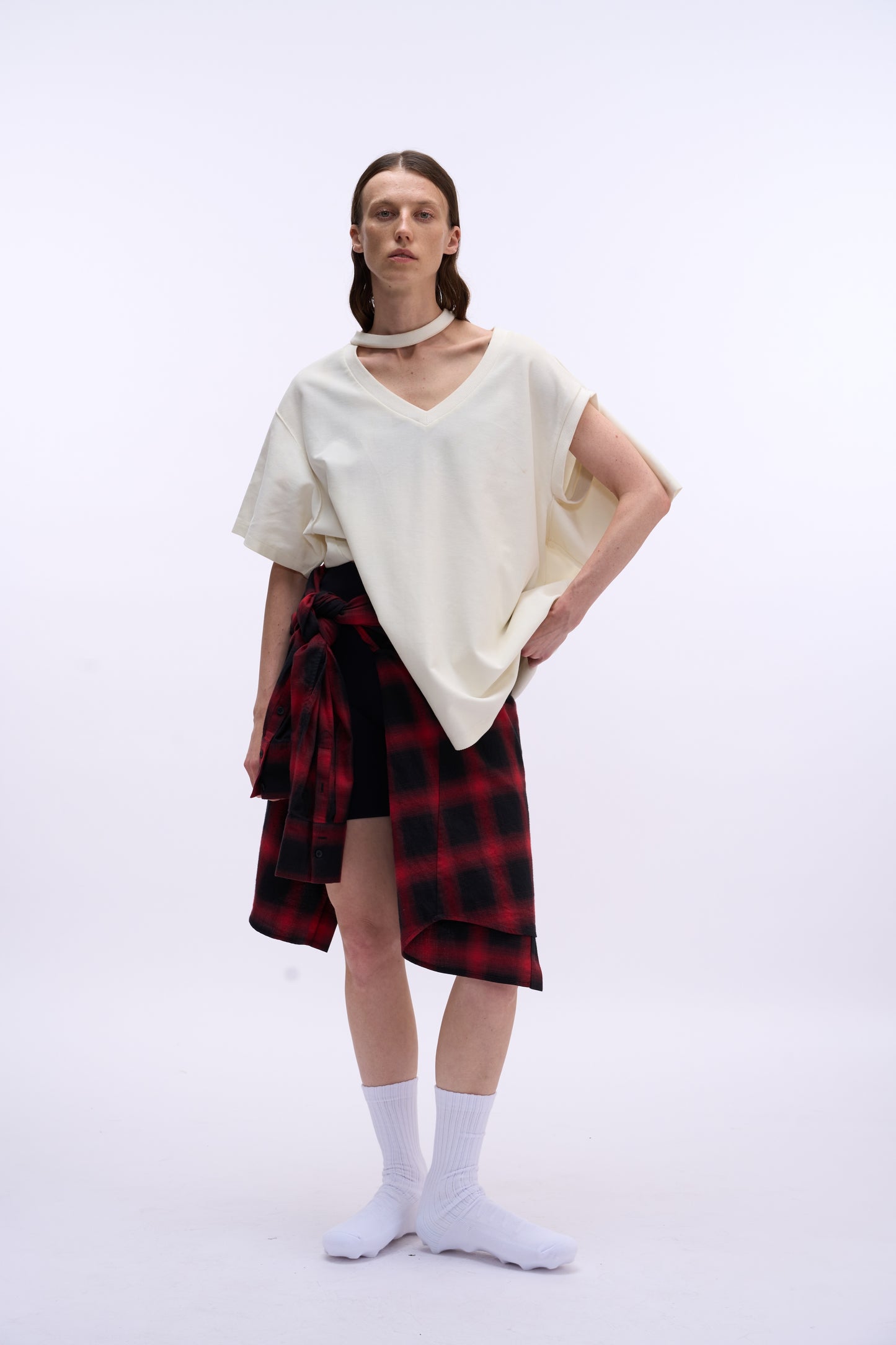 MAYALI Irregular deconstruction of short sleeved top