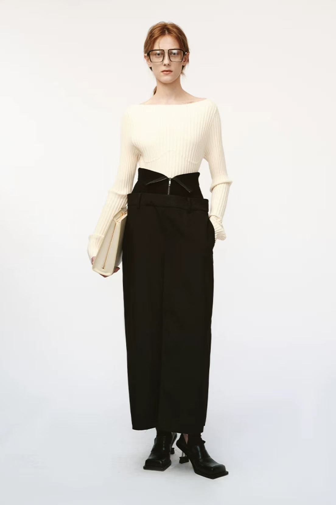 MAYALI Asymetric cold-shoulder knit top