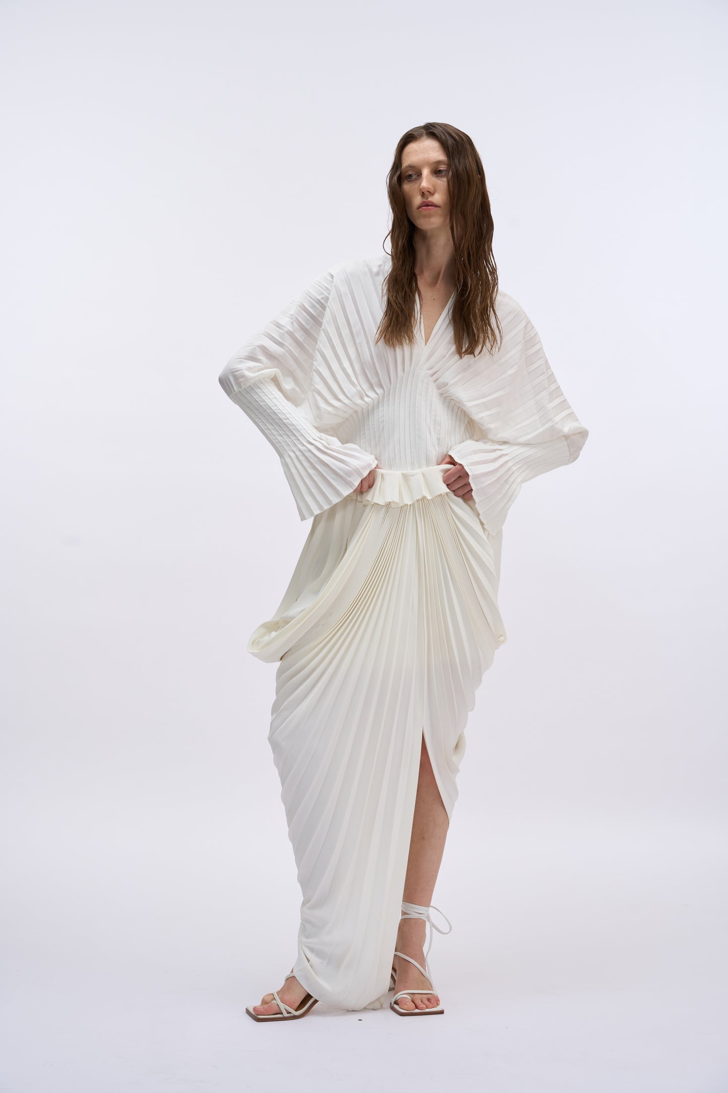 MAYALI V-neckline pleated shirring top
