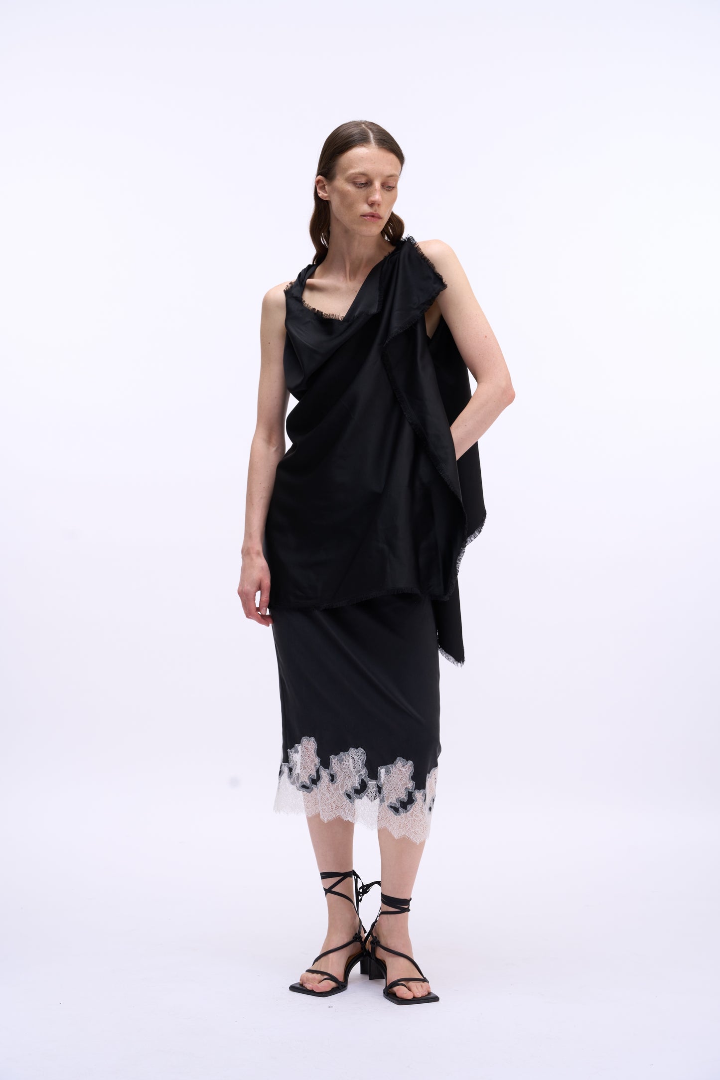 MAYALI Irregular lace patchwork skirt